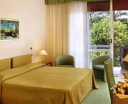 Cristallino & Suites ホテル
